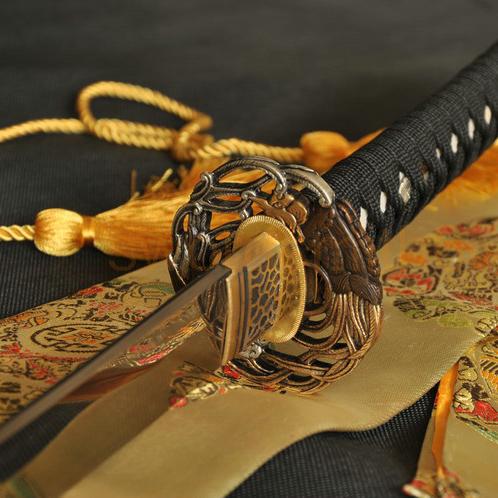 Folded Steel Blade Phoenix Brass Tsuba Hand Forged Japanese Samurai Sword Katana
