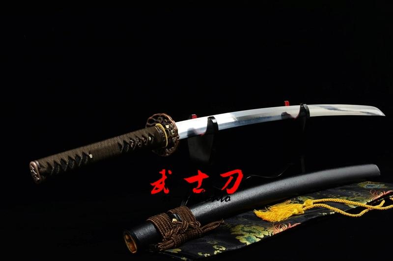 Hand Forged Folded Steel Full Tang Blade Japanese Black Samurai Katana Plum Blossom Tsuba Sword